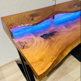 Компьютерный стол из слэба с подстветкой