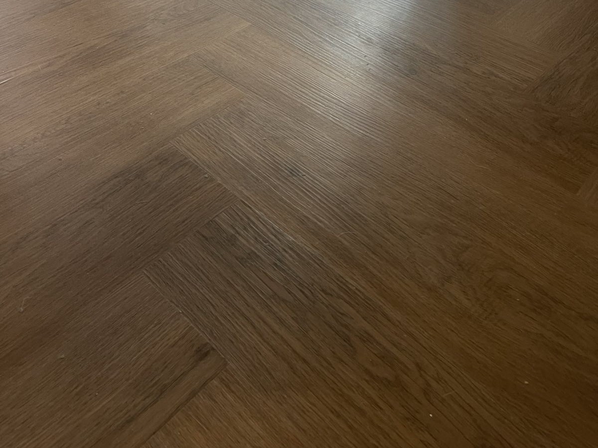 Монтаж SPC-ламината Home Expert в Новой Боровой